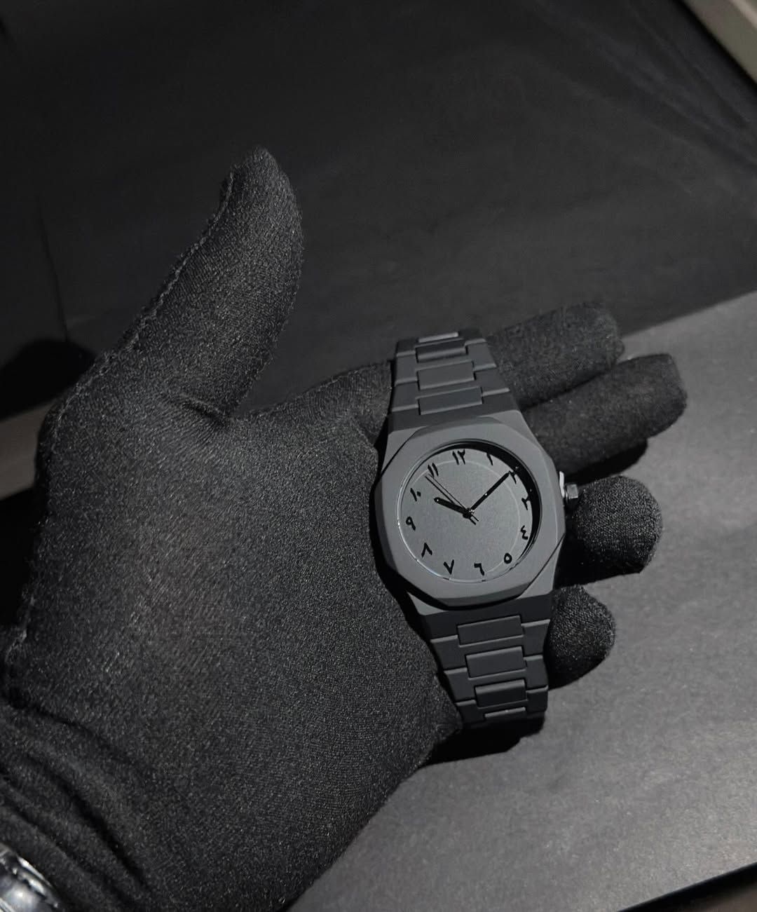 Black Aura Arabic Quartz Watch